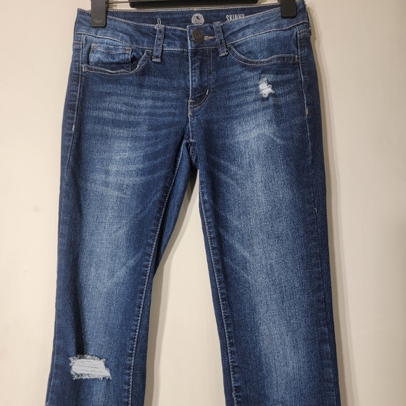 4/$20 SO Distressed Skinny Stretch Jeans Dark Blue Size 0 - Picture 6 of 6